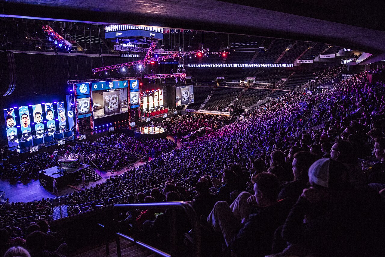 Counter-Strike crowd and stage at MLG Columbus in 2016