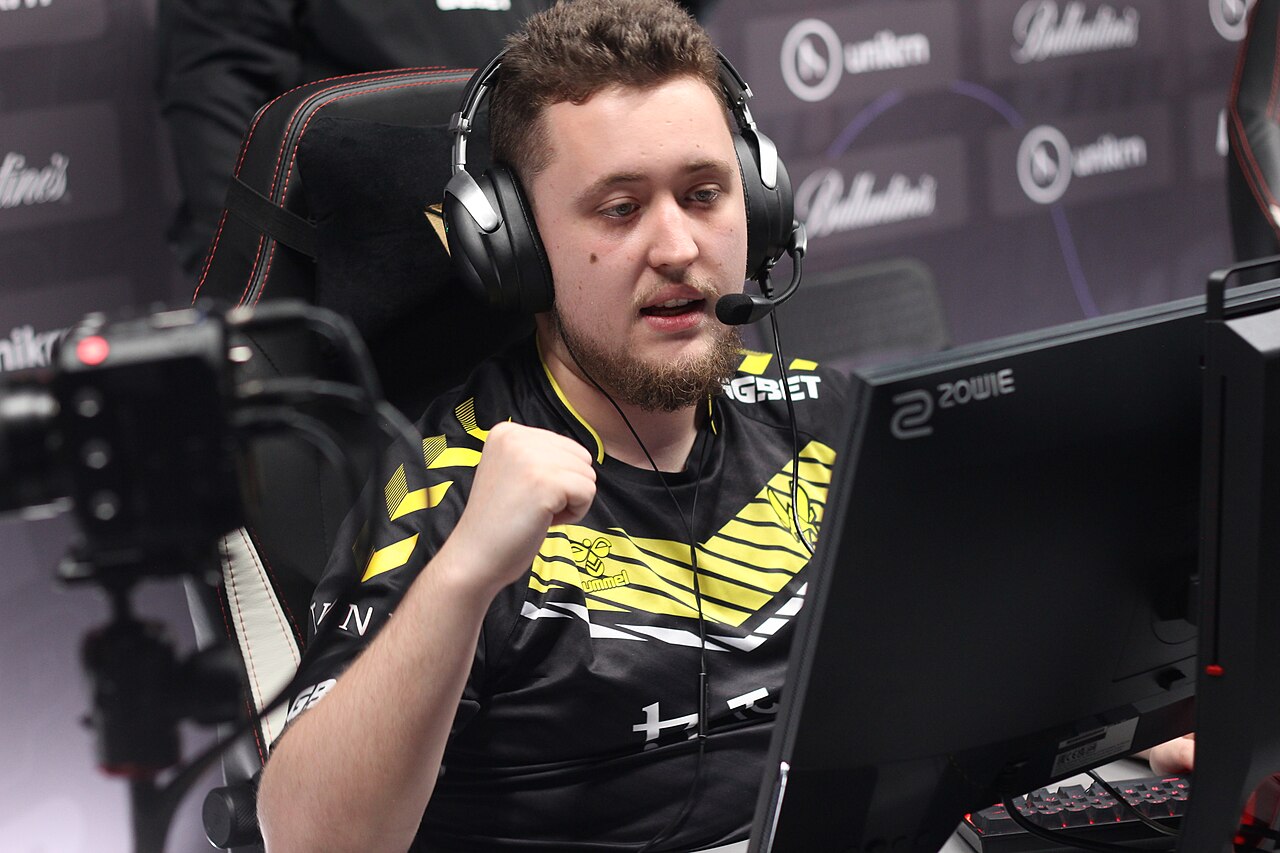 ZywOo wearing a Vitality jersey at the Paris Major Europe RMR in April 2023